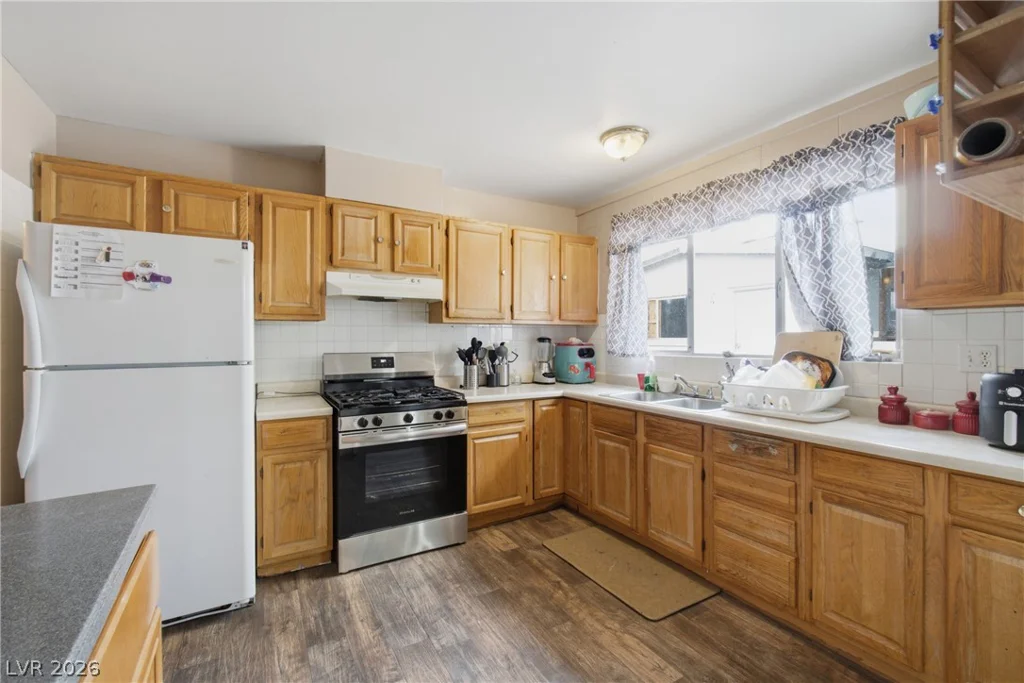 2740 Reynolds, North Las Vegas, NV 89030