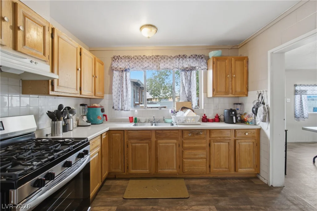 2740 Reynolds, North Las Vegas, NV 89030