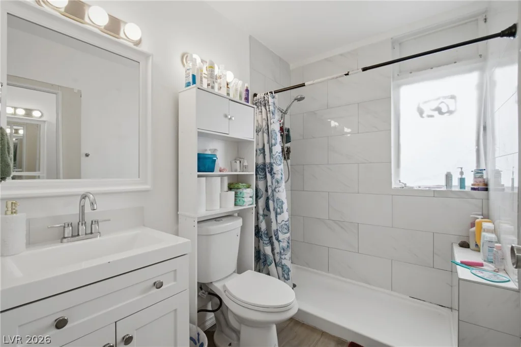 2740 Reynolds, North Las Vegas, NV 89030