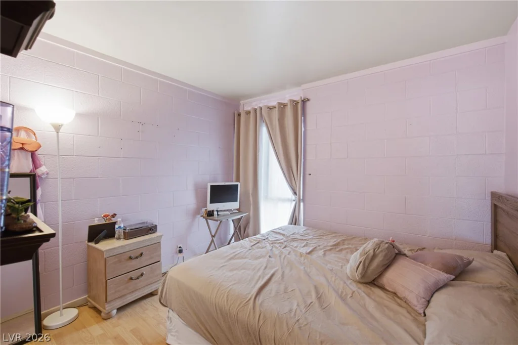 2740 Reynolds, North Las Vegas, NV 89030