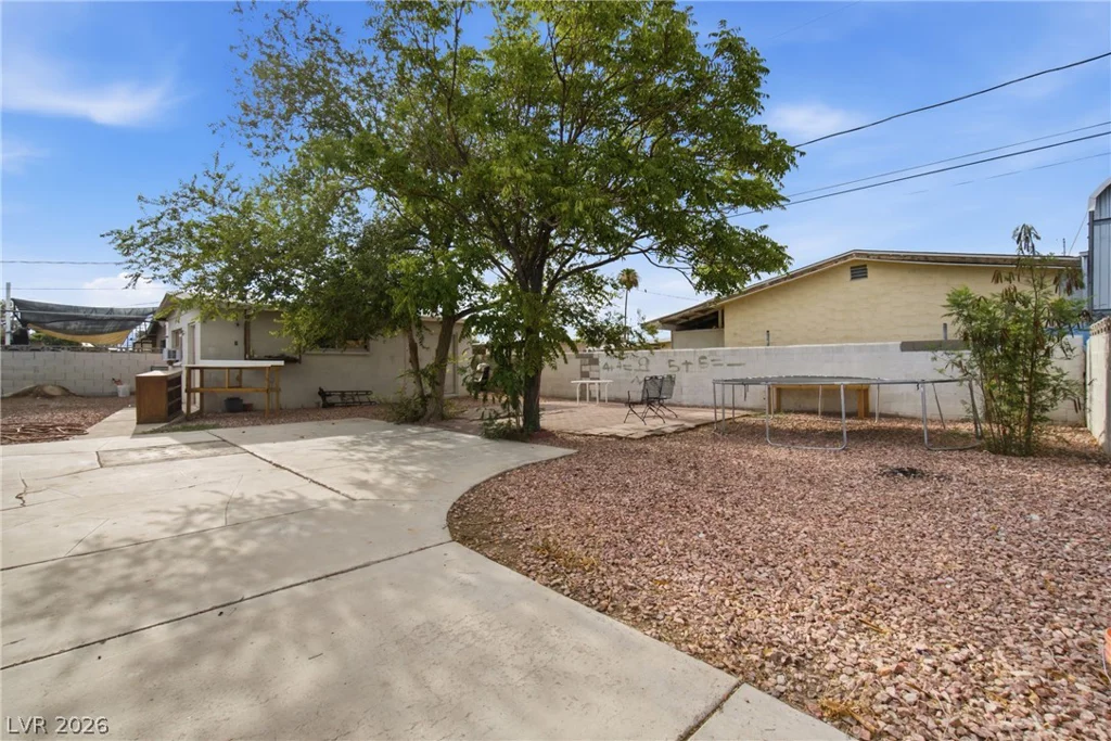 2740 Reynolds, North Las Vegas, NV 89030