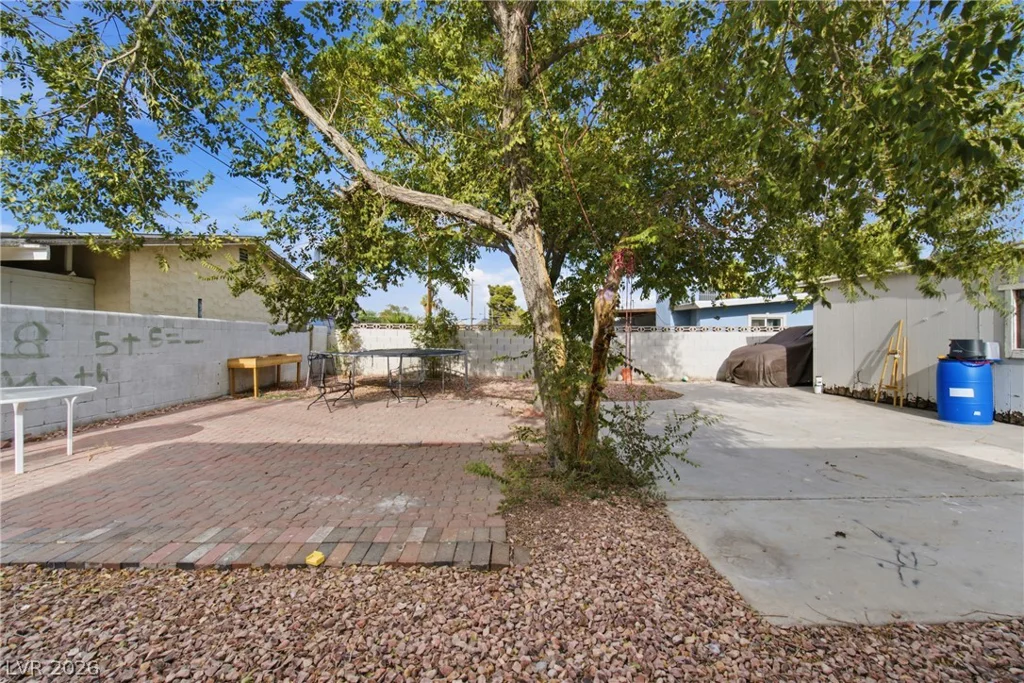 2740 Reynolds, North Las Vegas, NV 89030