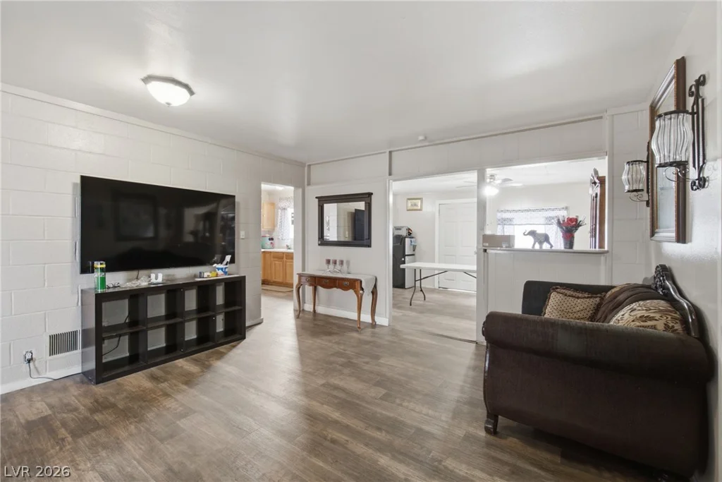 2740 Reynolds, North Las Vegas, NV 89030