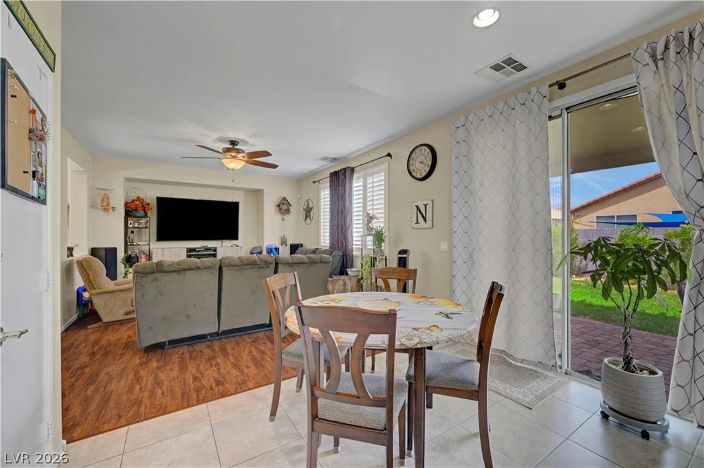 5622 Doe Springs, North Las Vegas, NV 89031
