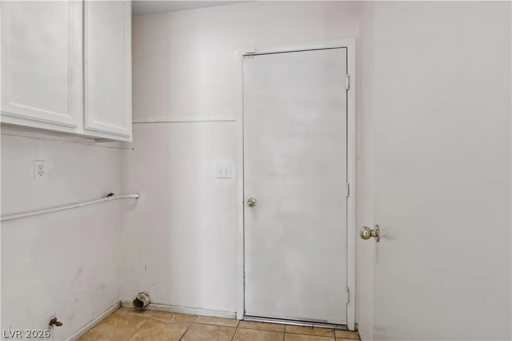 4727 Beaconsfield, Las Vegas, NV 89147
