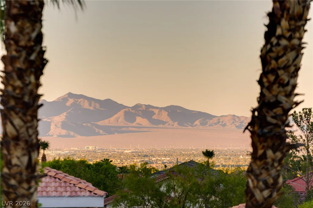 2004 Slow Wind, Las Vegas, NV 89134