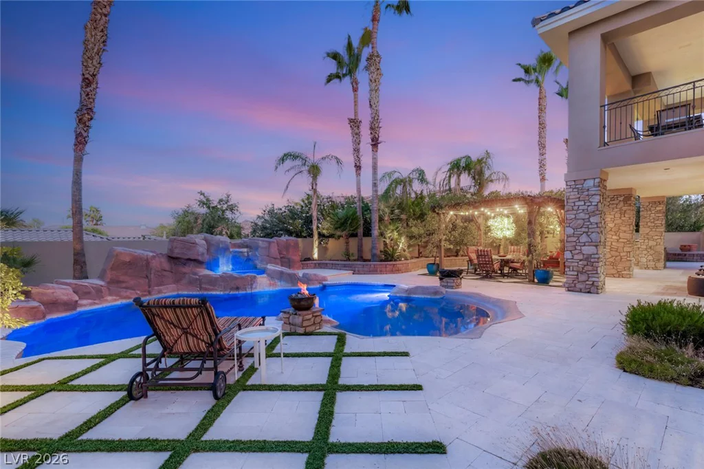 2004 Slow Wind, Las Vegas, NV 89134