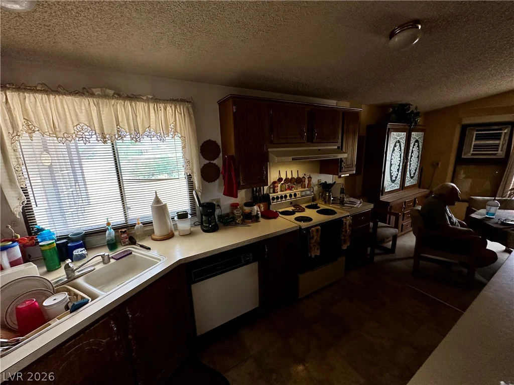 3051 Van, Pahrump, NV 89048