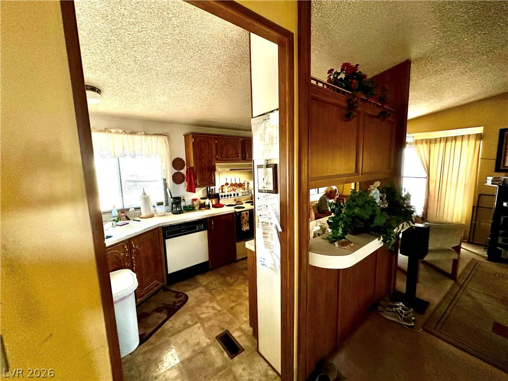 3051 Van, Pahrump, NV 89048