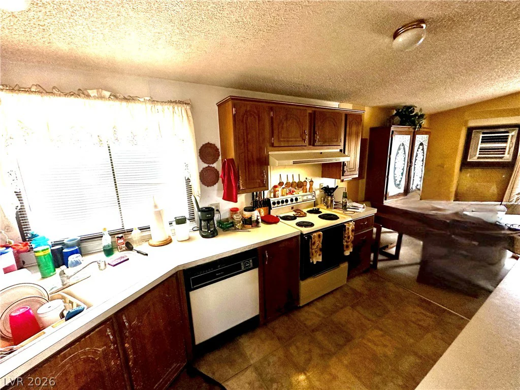 3051 Van, Pahrump, NV 89048