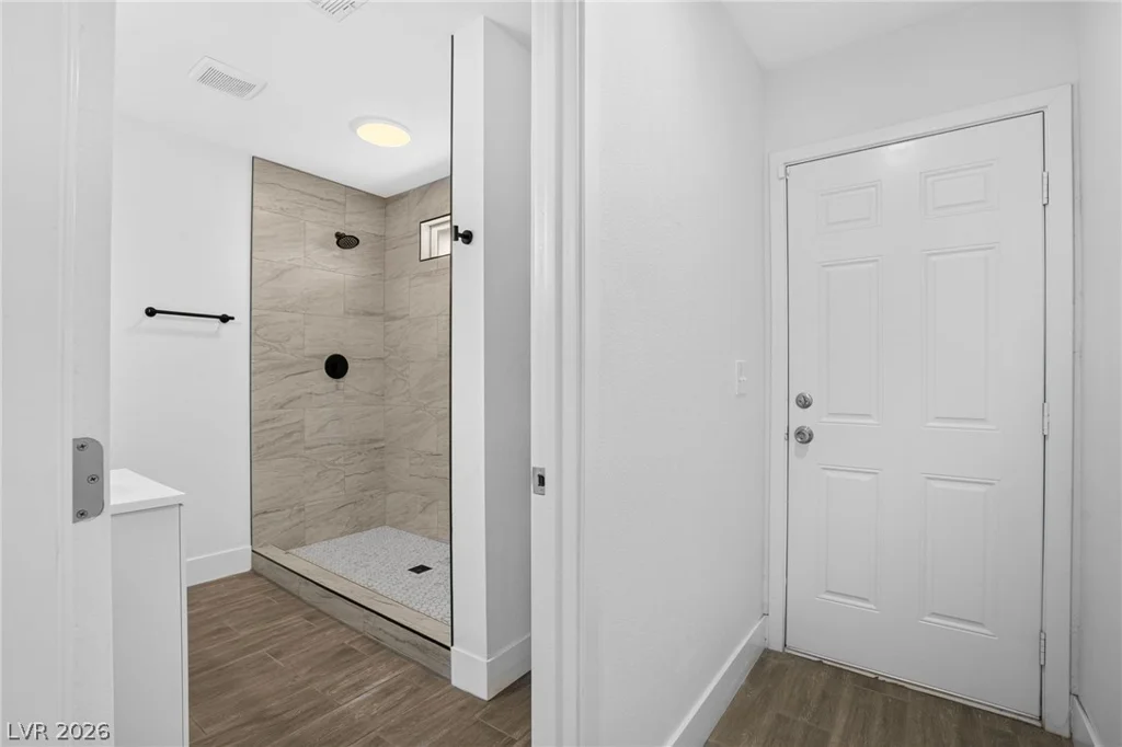 617 11th, Las Vegas, NV 89101