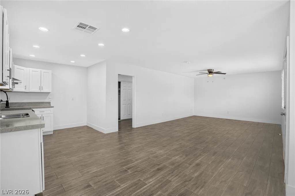 617 11th, Las Vegas, NV 89101