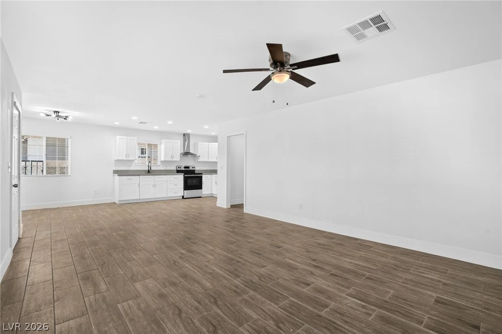 617 11th, Las Vegas, NV 89101
