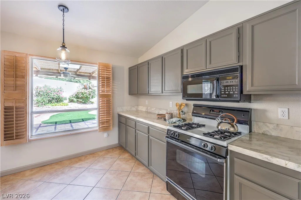 5011 Rio Colorado, North Las Vegas, NV 89031