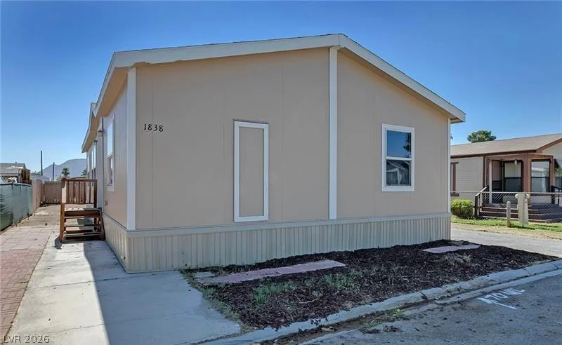 1838 Quintearo, Las Vegas, NV 89115