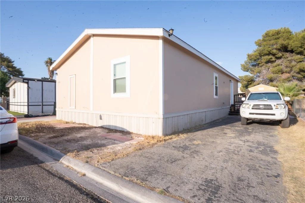 1838 Quintearo, Las Vegas, NV 89115