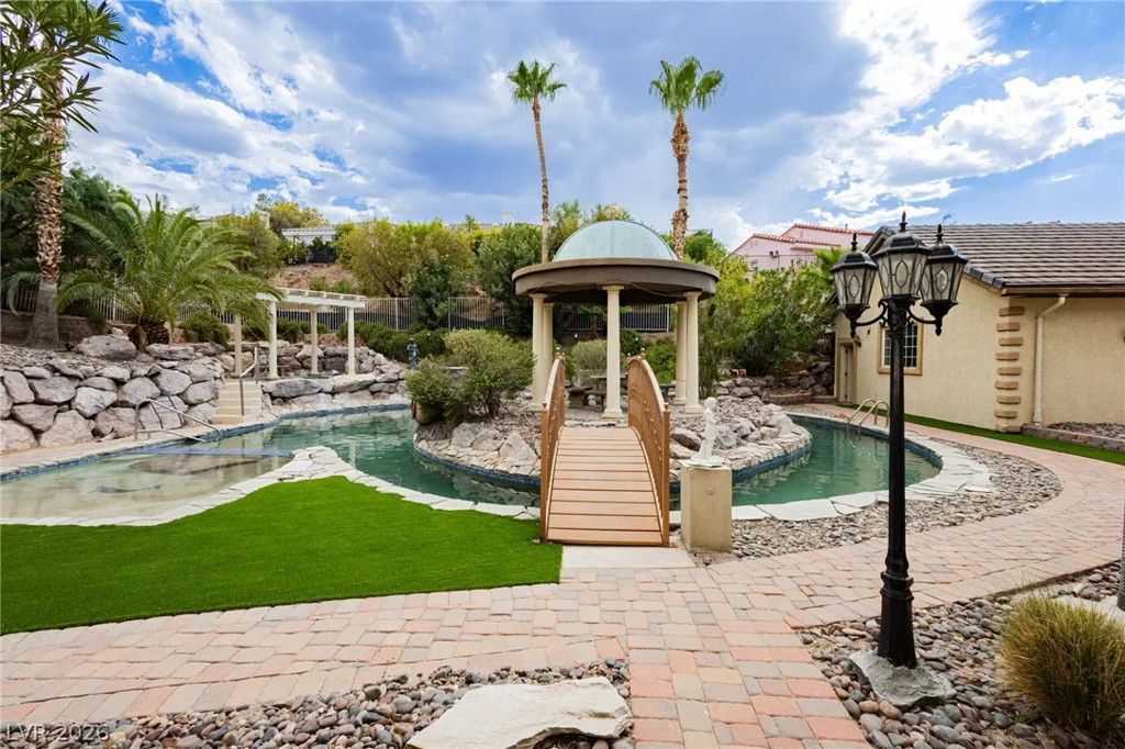 1101 Iolite, Henderson, NV 89011
