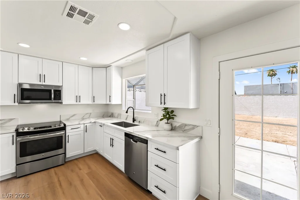 4980 Idaho, Las Vegas, NV 89104