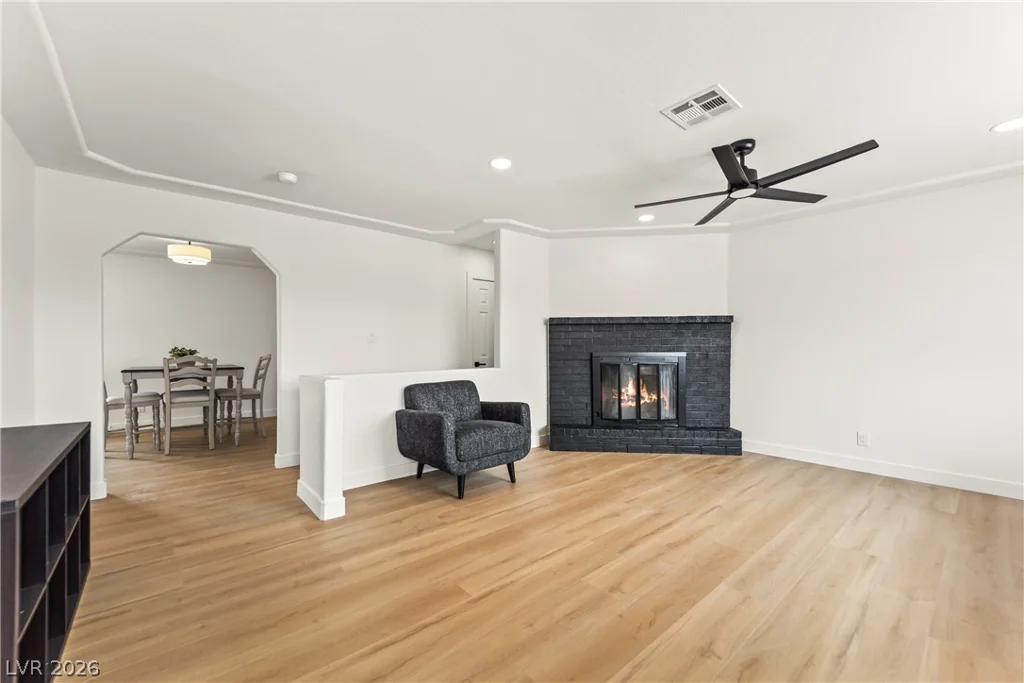 4980 Idaho, Las Vegas, NV 89104