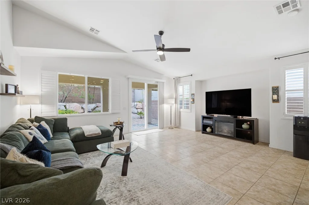 9821 Buttermilk Falls, Las Vegas, NV 89178