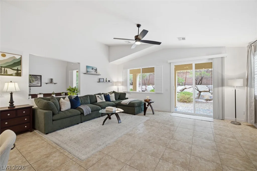 9821 Buttermilk Falls, Las Vegas, NV 89178