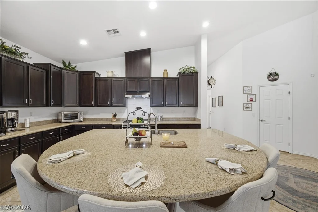 9821 Buttermilk Falls, Las Vegas, NV 89178