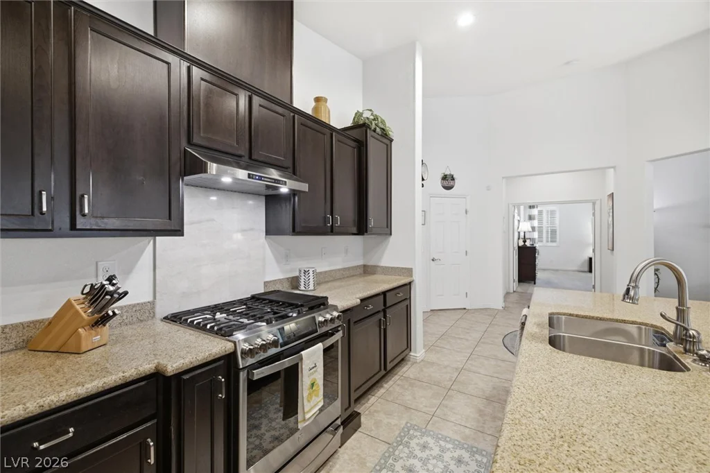 9821 Buttermilk Falls, Las Vegas, NV 89178