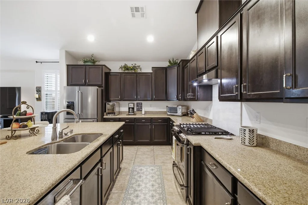 9821 Buttermilk Falls, Las Vegas, NV 89178