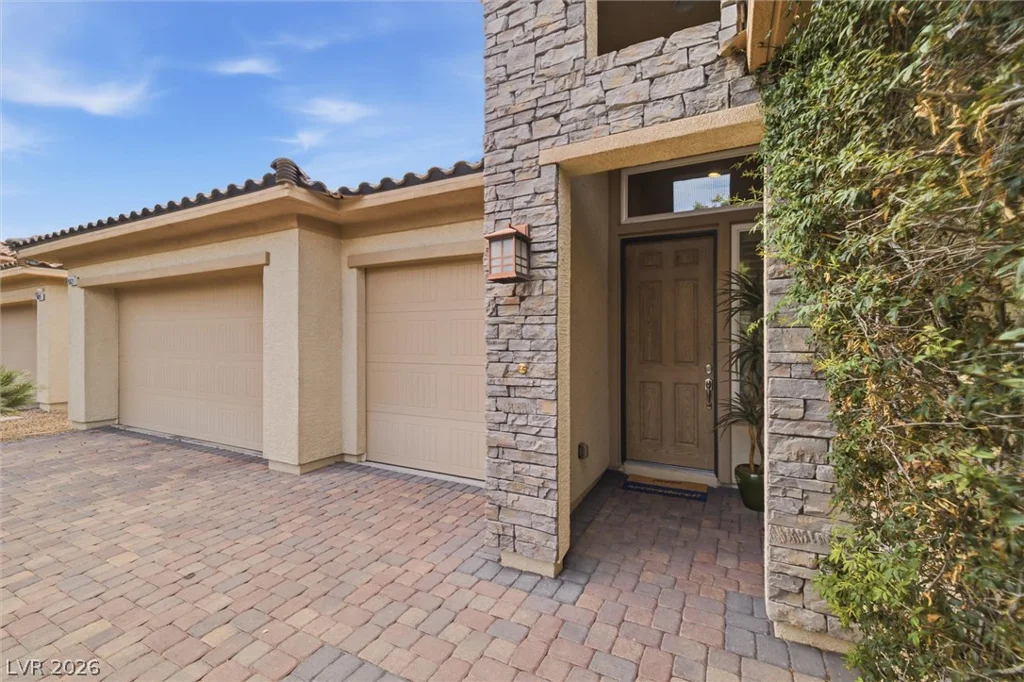 9821 Buttermilk Falls, Las Vegas, NV 89178