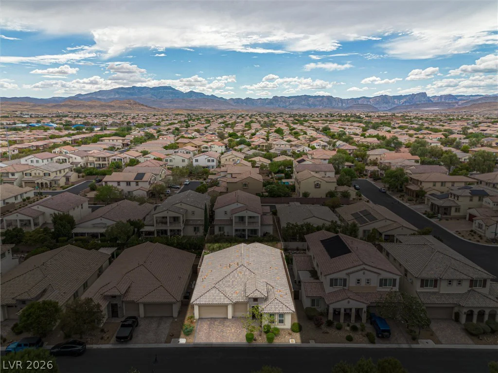 9821 Buttermilk Falls, Las Vegas, NV 89178