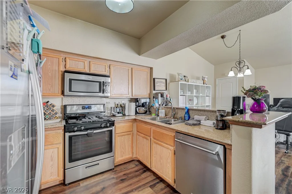 7700 Constanso, Las Vegas, NV 89128