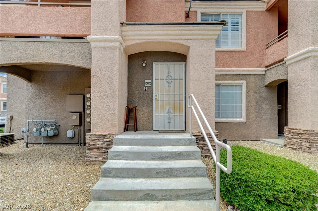 7700 Constanso, Las Vegas, NV 89128