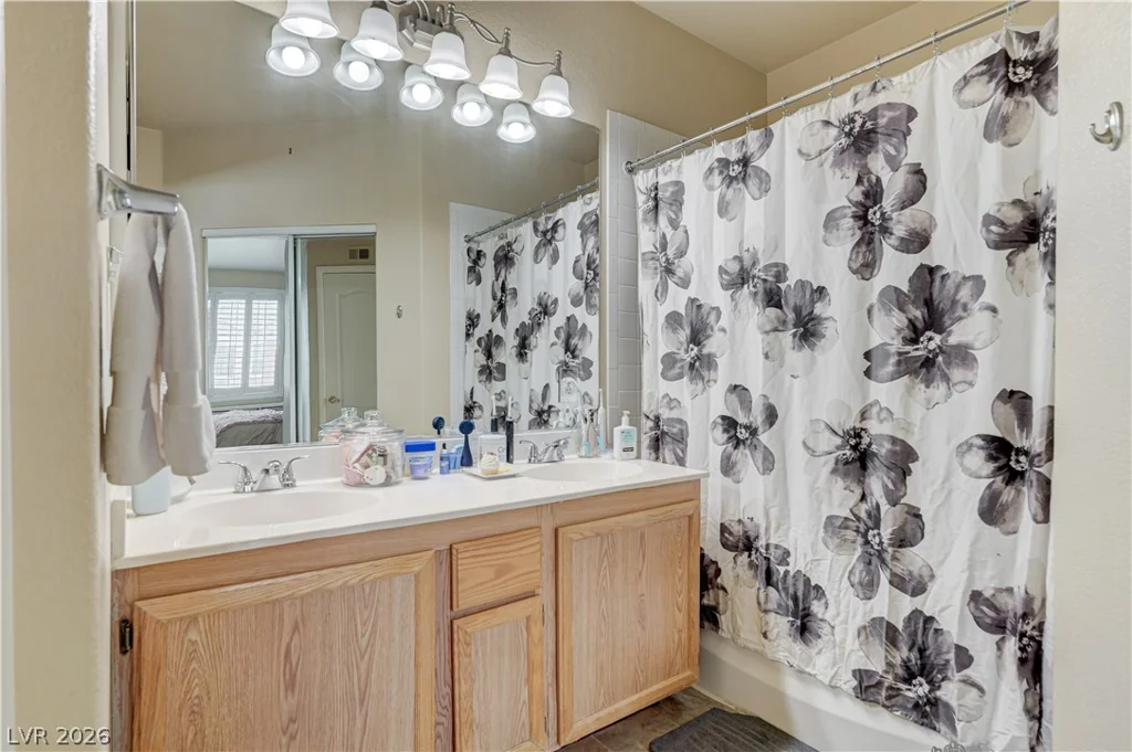 7700 Constanso, Las Vegas, NV 89128