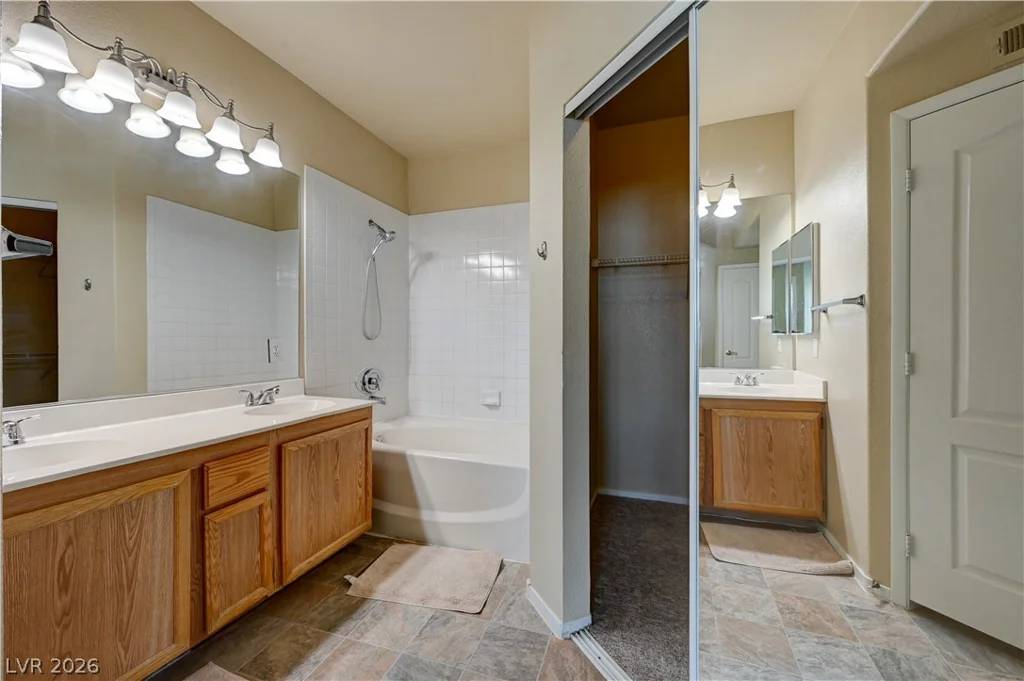 7700 Constanso, Las Vegas, NV 89128