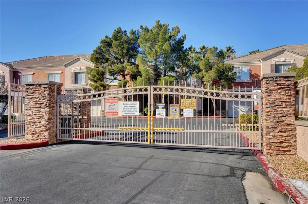 7700 Constanso, Las Vegas, NV 89128