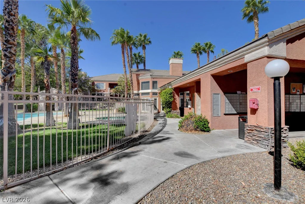 7700 Constanso, Las Vegas, NV 89128