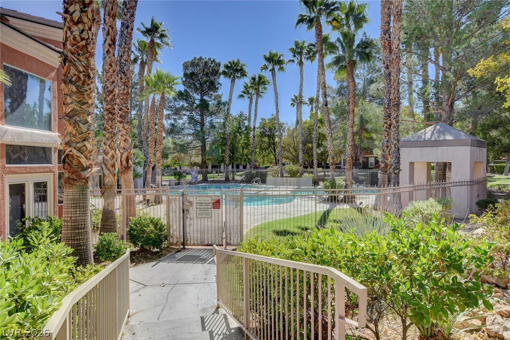 7700 Constanso, Las Vegas, NV 89128