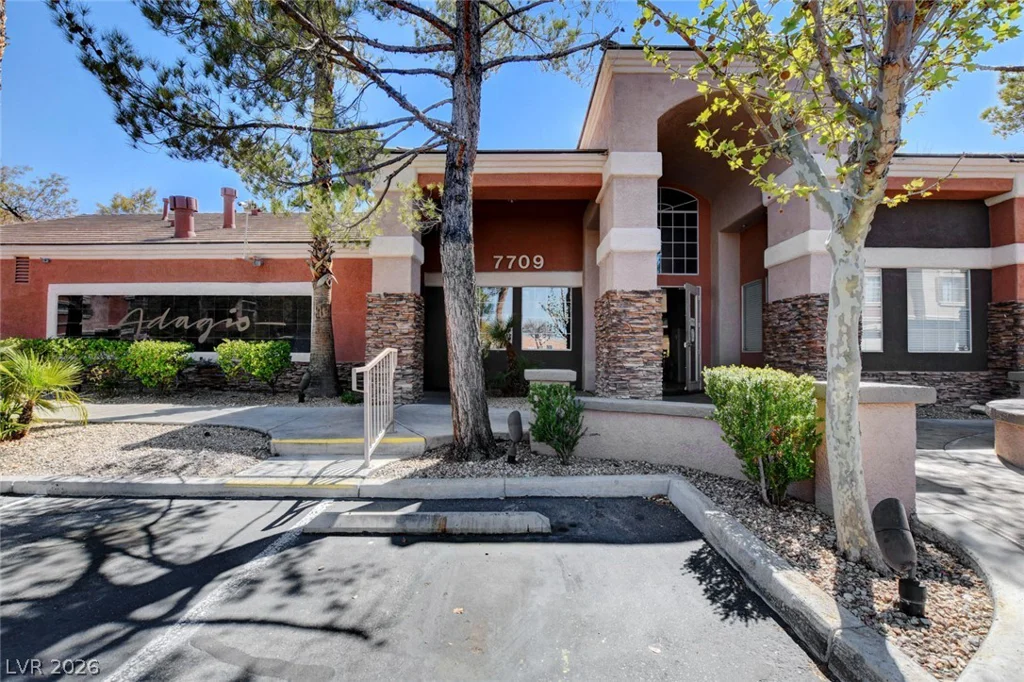 7700 Constanso, Las Vegas, NV 89128
