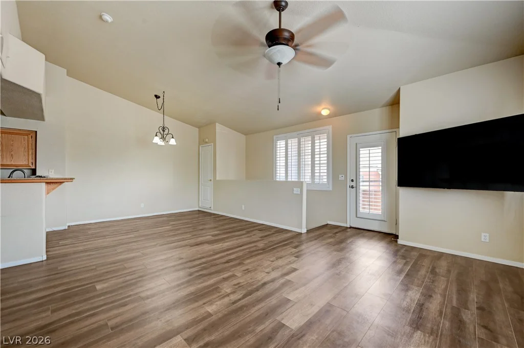 7700 Constanso, Las Vegas, NV 89128