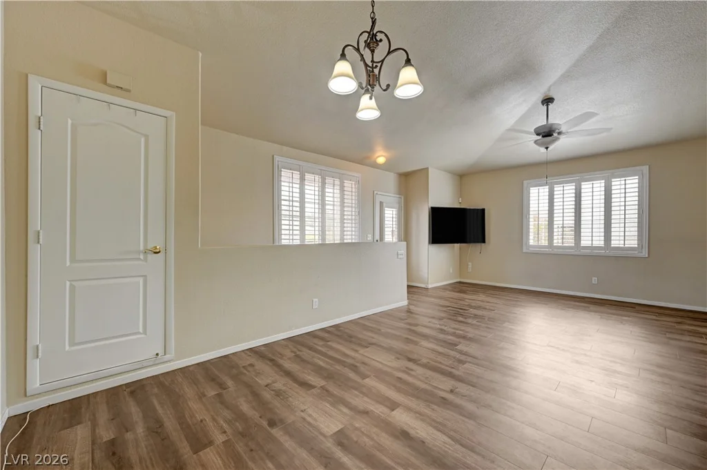 7700 Constanso, Las Vegas, NV 89128