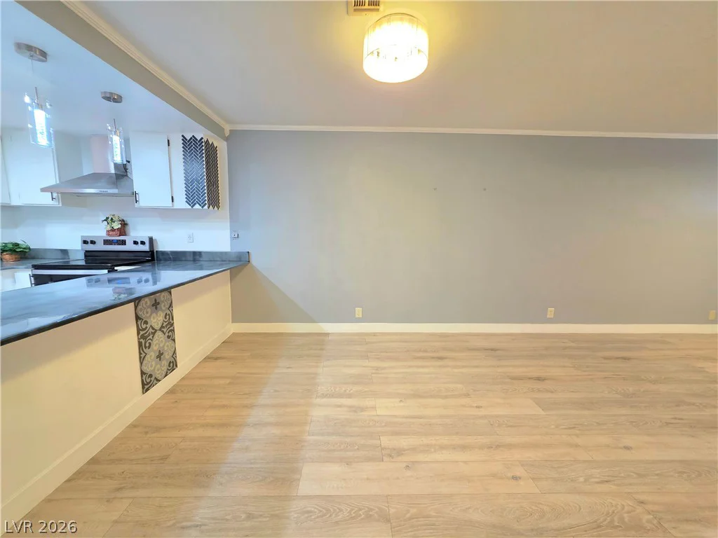 3275 Arville, Las Vegas, NV 89102