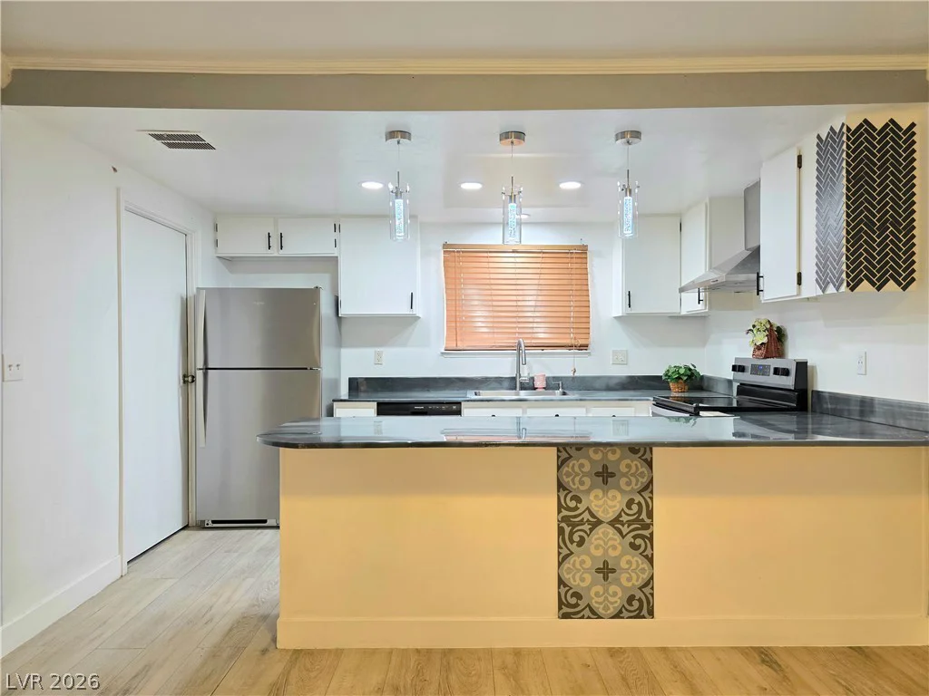 3275 Arville, Las Vegas, NV 89102