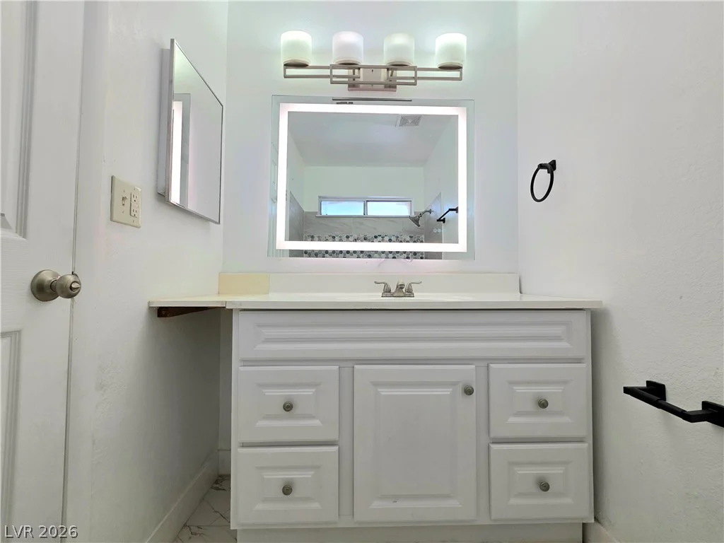 3275 Arville, Las Vegas, NV 89102