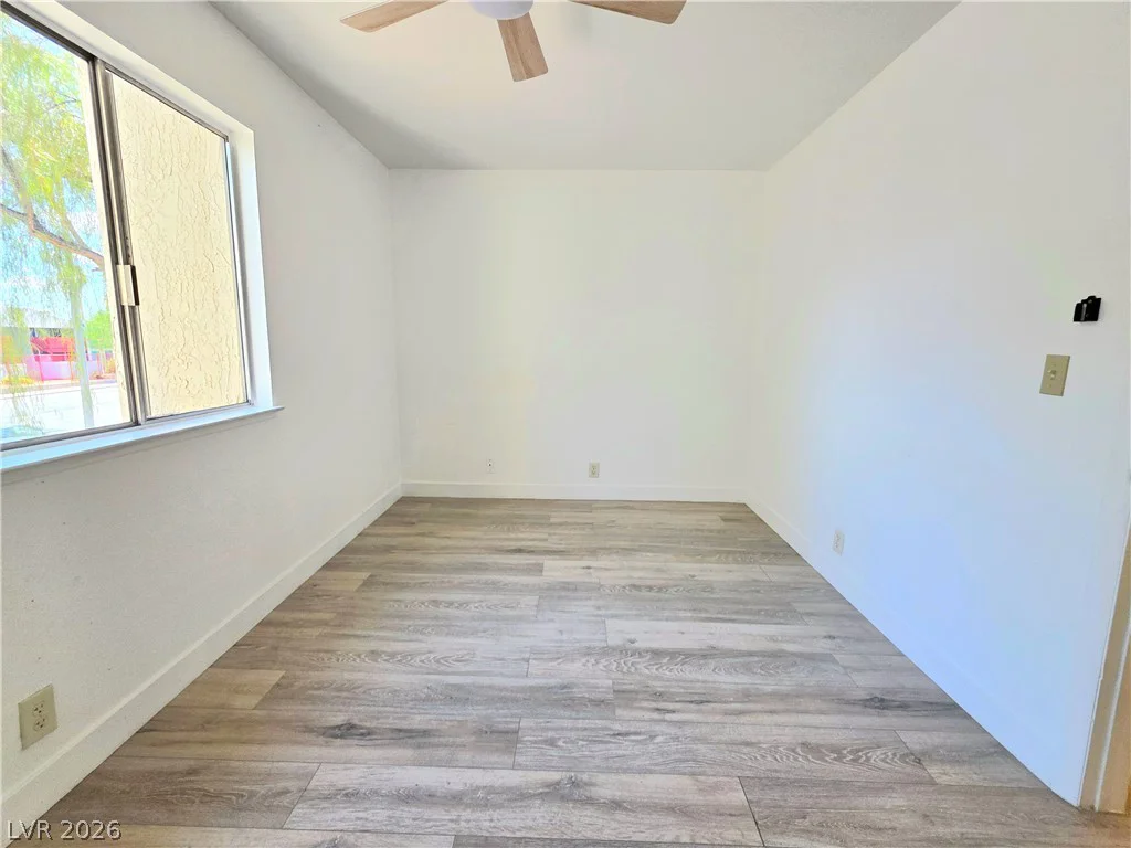 3275 Arville, Las Vegas, NV 89102