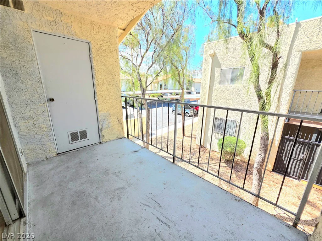 3275 Arville, Las Vegas, NV 89102