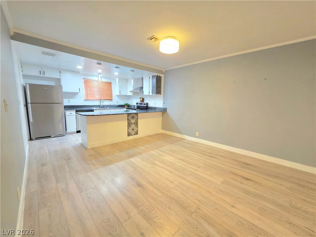 3275 Arville, Las Vegas, NV 89102