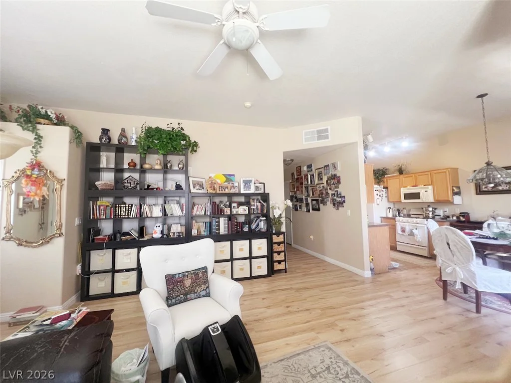 2305 Horizon Ridge, Henderson, NV 89052