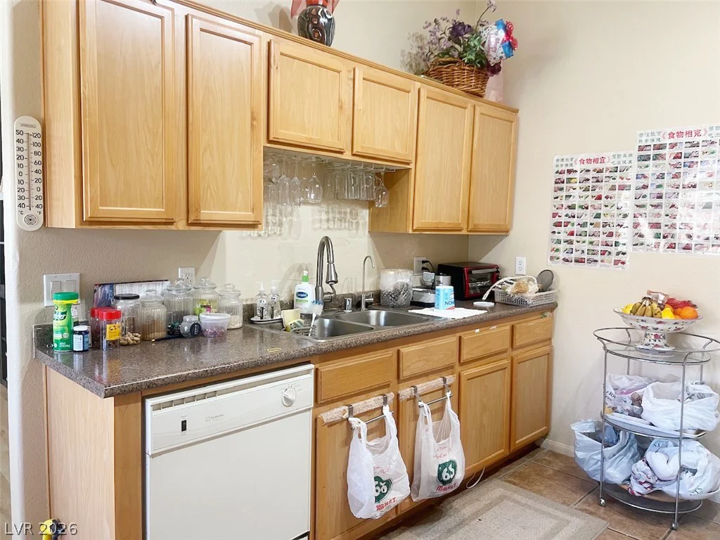 2305 Horizon Ridge, Henderson, NV 89052