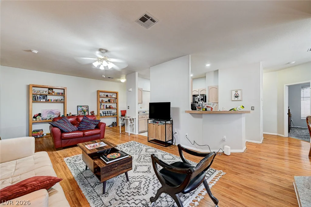 1604 Cardinal Bluff, Las Vegas, NV 89128