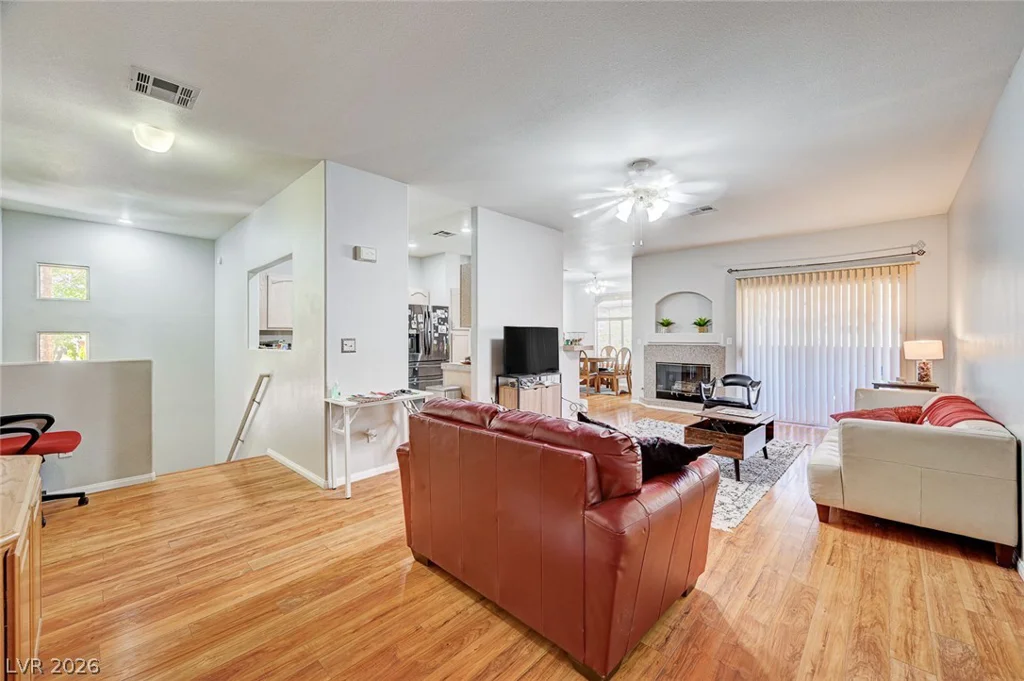 1604 Cardinal Bluff, Las Vegas, NV 89128